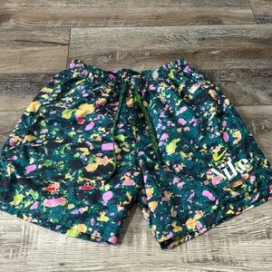 Men’s Size Medium Nike Shorts